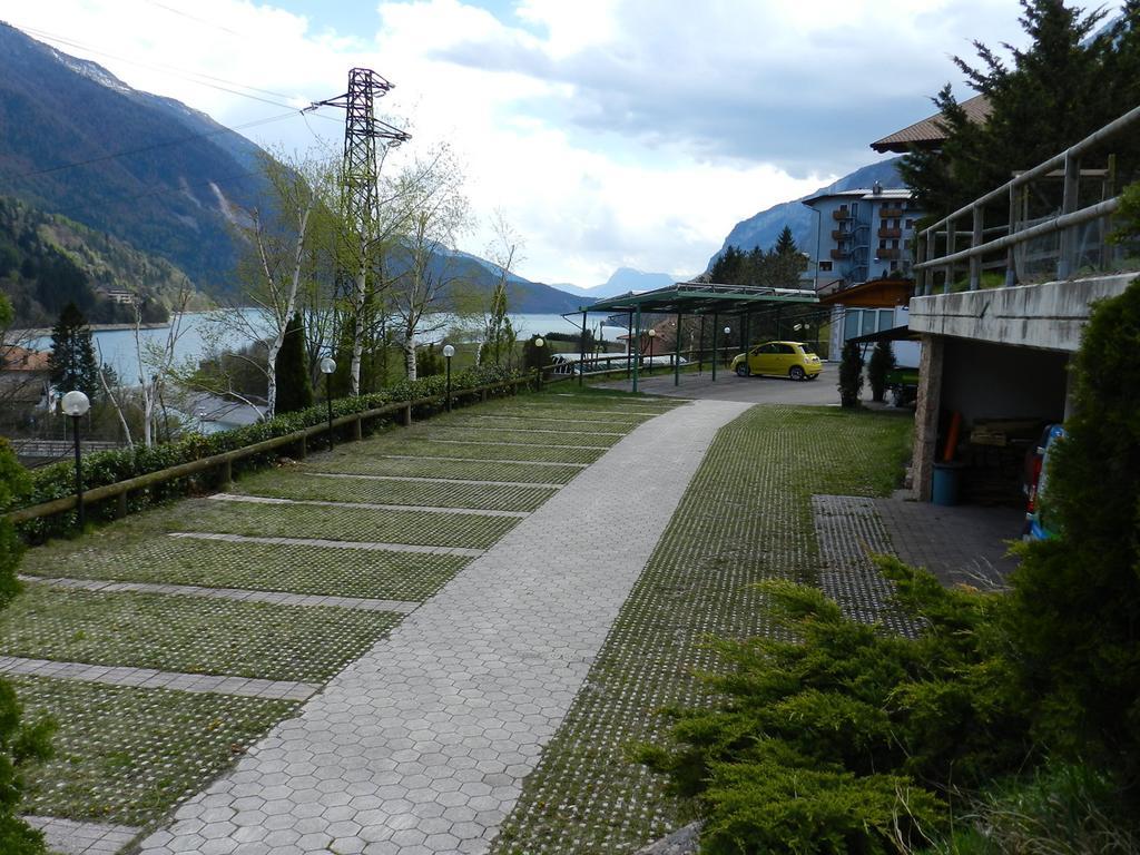Charme Hotel Nevada Molveno Esterno foto